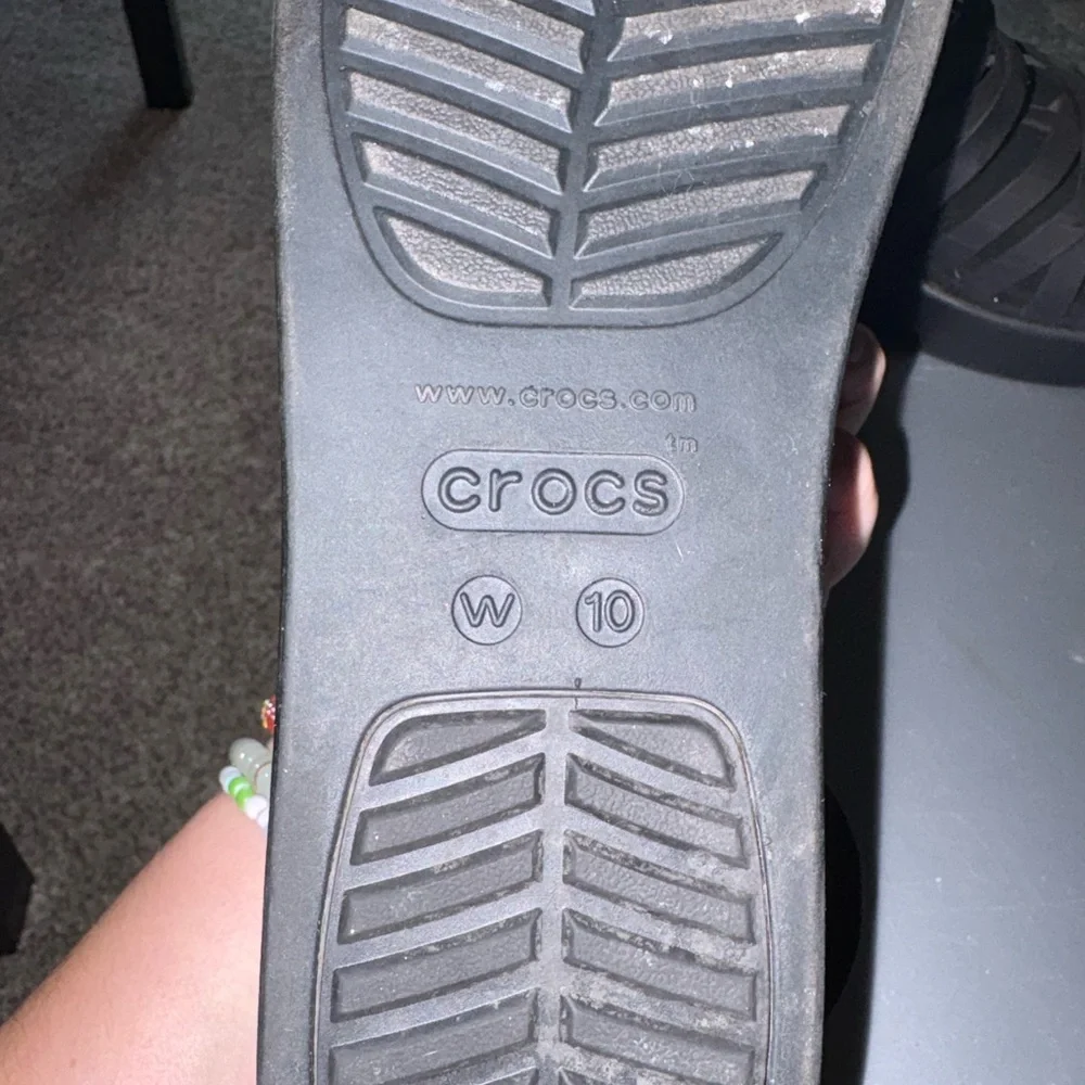 CROCS Women's Black Platform Strappy Sandal - Multi Strap